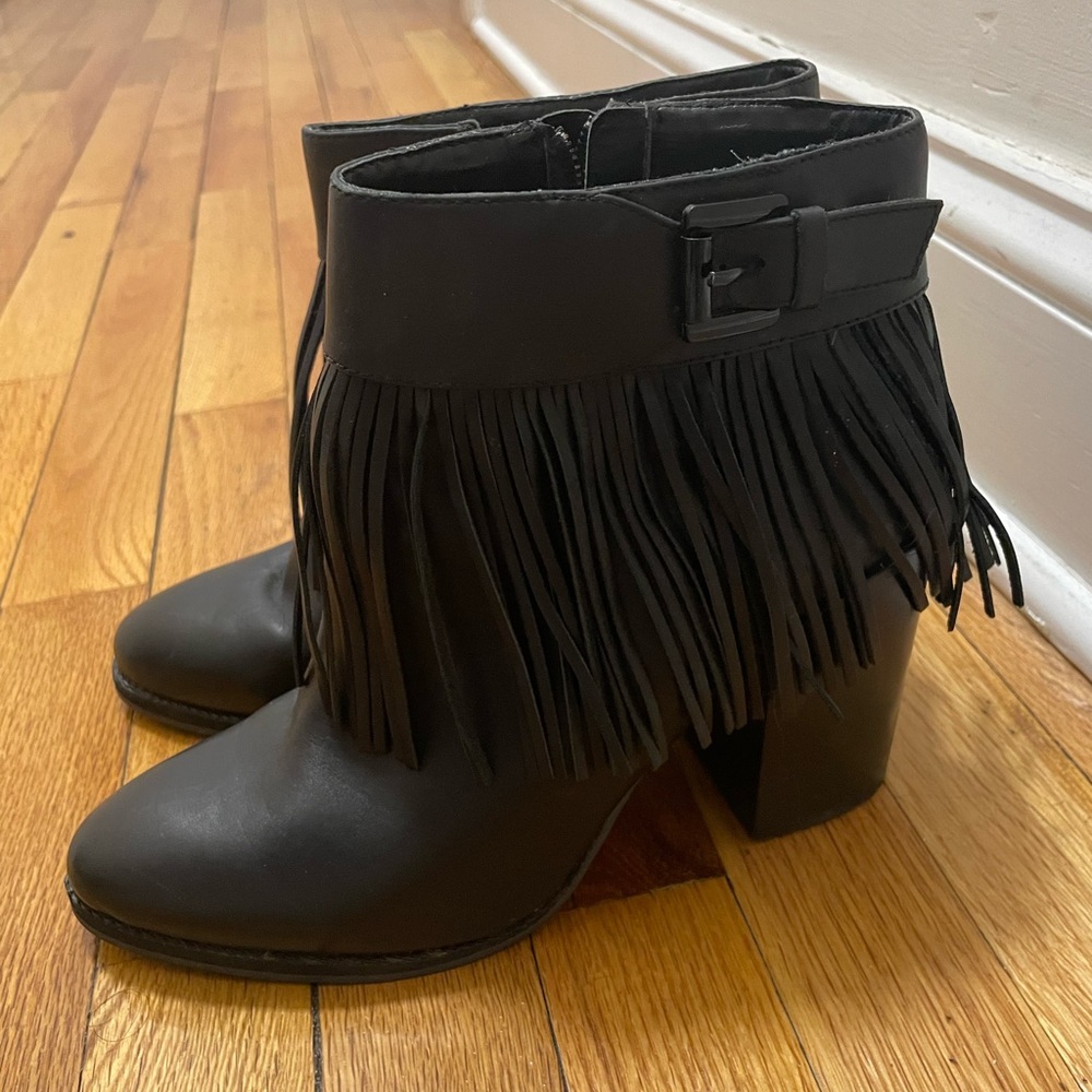 Women’s Aldo Black Fringe Leather Boots Size 9W